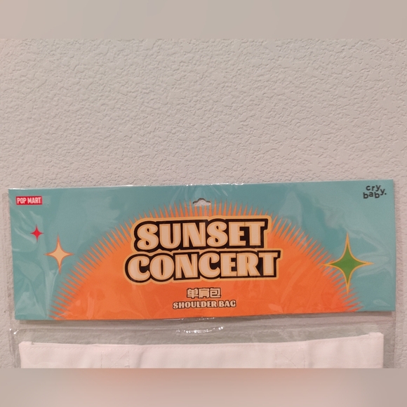 Popmart crybaby tote bag - Picture 9 of 10